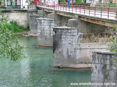 Građevina - stari kameni most - ćuprija (vakuf Haseći Ali-age Kolakovića) u Konjicu