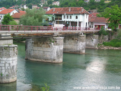 Građevina - stari kameni most - ćuprija (vakuf Haseći Ali-age Kolakovića) u Konjicu