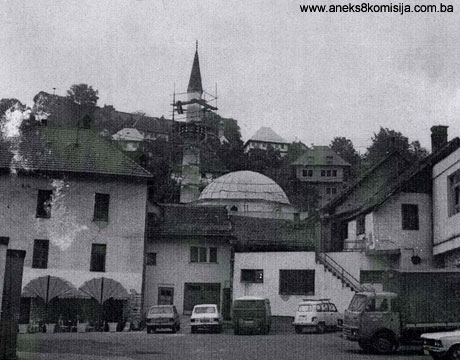 Čaršijska (Esme Sultanije) džamija sa pratećim objektima: šadrvanom, stambenim objektom, mektebom i haremom, područje i ostaci graditeljske cjeline