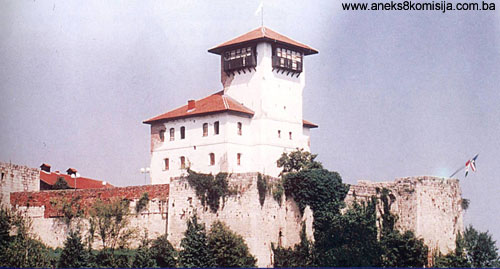 Stari grad Gradačac sa Gradaščevića kulom, historijsko  područje