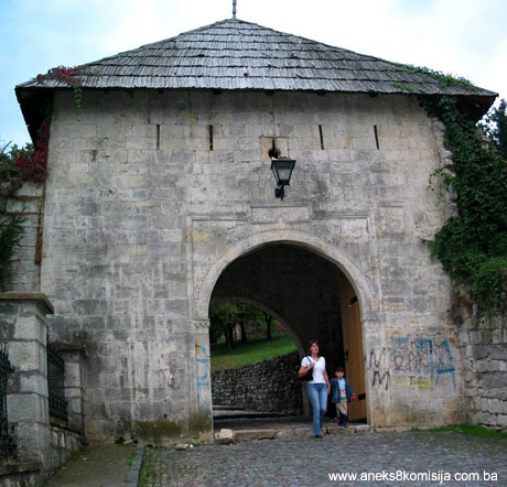 Stari grad Gradačac sa Gradaščevića kulom, historijsko  područje