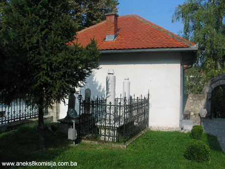 Husejnija džamija, graditeljska cjelina