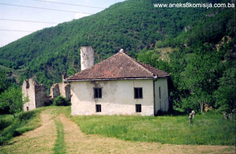 Džamija u Lizopercima sa mektebom i haremom, graditeljska cjelina
