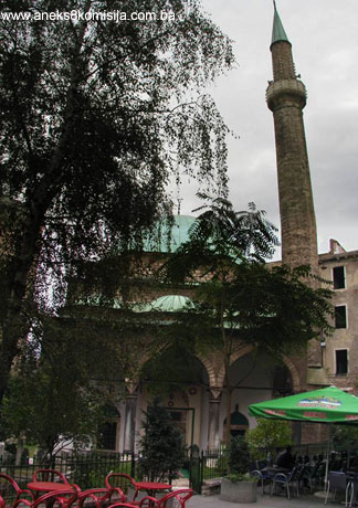 Ferhadija džamija, graditeljska cjelina