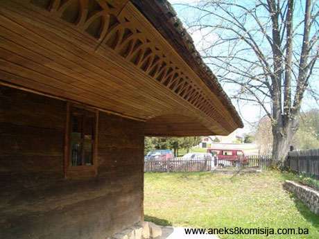 Pravoslavna crkva brvnara (crkva svetih apostola Petra i Pavla) u Palačkovcima, graditeljska cjelina