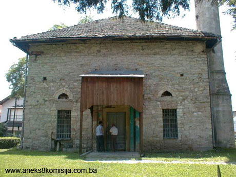 Poljska (Turalibegova) džamija sa grebljem i turbetom, graditeljska cjelina