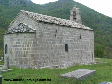 Crkva sv. Arhanđela Mihaila sa nekropolom stećaka u Aranđelovu, graditeljska cjelina
