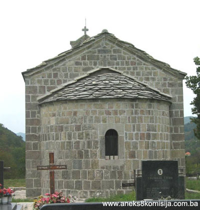 Crkva sv. Arhanđela Mihaila sa nekropolom stećaka u Aranđelovu, graditeljska cjelina