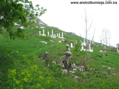 Stari grad Ključ i Ključka džamija (Džamija Ajnebeg deda, Džamija ključkih kapetana ili Starica) sa haremom u Ključu, historijsko područje