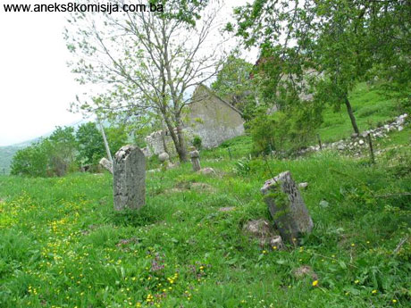 Stari grad Ključ i Ključka džamija (Džamija Ajnebeg deda, Džamija ključkih kapetana ili Starica) sa haremom u Ključu, historijsko područje