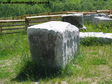 Nekropola sa stećcima na lokalitetu Han u Šabićima, historijsko područje