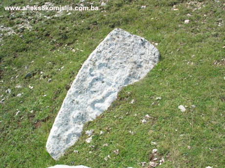 Praistorijsko naselje i srednjovjekovna nekropola sa stećcima Barzonja, arheološko područje