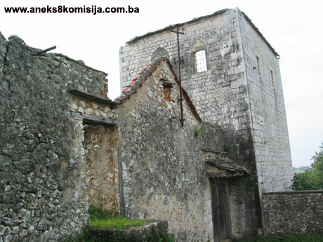 Pašića kula sa dvorima u Bivoljem Brdu, graditeljska stambena cjelina