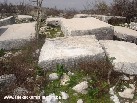 Prahistorijski tumuli i nekropola sa stećcima Baba u Gornjoj Bitunji, historijsko područje