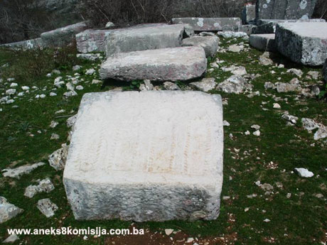 Prahistorijski tumuli i nekropola sa stećcima Baba u Gornjoj Bitunji, historijsko područje