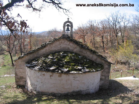 Pravoslavna crkva Svetog arhanđela Mihaila u Trnovom Dolu, graditeljska cjelina