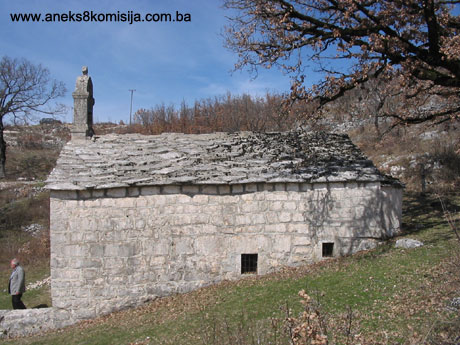 Pravoslavna crkva Svetog arhanđela Mihaila u Trnovom Dolu, graditeljska cjelina