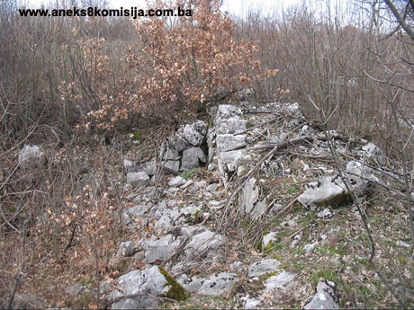 Pravoslavna crkva Svetog arhanđela Mihaila u Trnovom Dolu, graditeljska cjelina