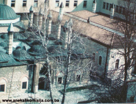 Gazi Husrev-begova medresa sa mjestom i ostacima Hanikaha, graditeljska cjelina