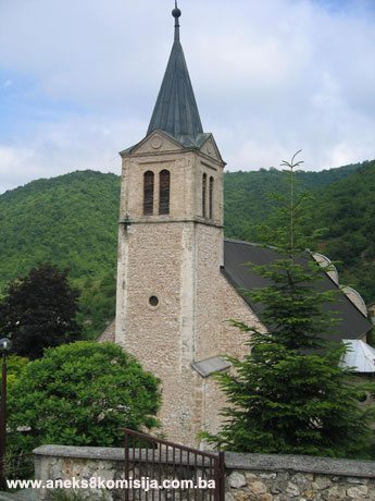 Crkva sv. Mihovila u Ovčarevu, historijska građevina