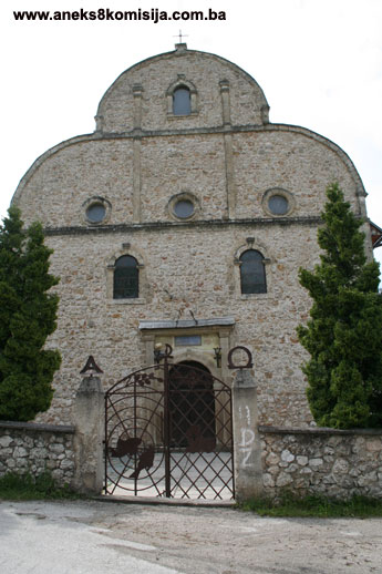 Crkva sv. Mihovila u Ovčarevu, historijska građevina