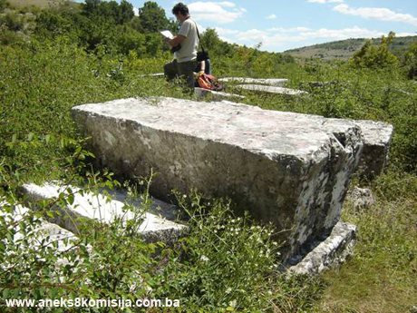 Nekropola sa stećcima Potkuk u Bitunji, historijsko područje