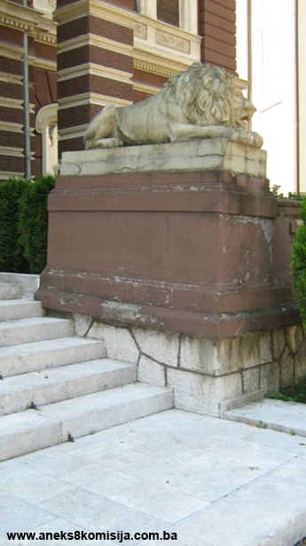 Konak, zajedno sa pokretnim naslijeđem, graditeljska cjelina
