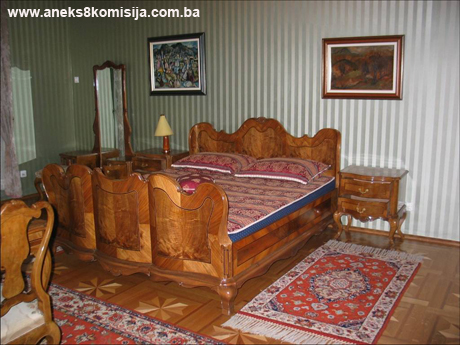 Konak, zajedno sa pokretnim naslijeđem, graditeljska cjelina