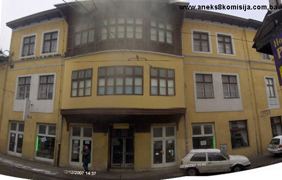 Hotel Stari Grad (nekadašnji han Gazi Husrev-begovog vakufa, Hotel Gazi) i stambeni objekat Kadić, djelo arhitekte Josipa Vancaša, graditeljska cjelina