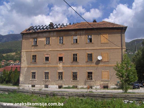 Zgrada nekadašnjeg Samostana i škole časnih sestara milosrdnica, povijesna građevina