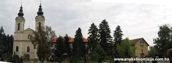 Župna crkva Uznesenja Blažene Djevice Marije i franjevački samostan u Tolisi, zajedno sa pokretnom imovinom, graditeljska cjelina