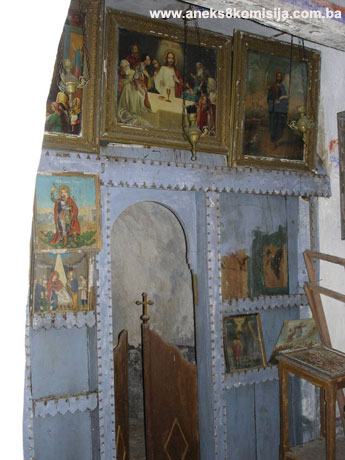 Crkva Uspenja Bogorodice sa nekropolom stećaka i starim kamenim nadgrobnicima (krstačama) u Lugu, graditeljska cjelina
