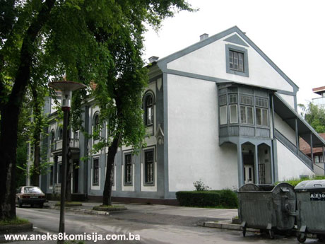 Crkva svetog Ilije sa župnim uredom, graditeljska cjelina