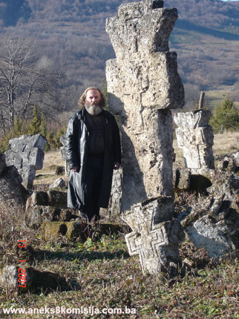 Nekropola sa stećcima u zaseoku Moconje (u Gornjem Šljivnu) i Pravoslavno groblje na Stražbenici, selo Šljivno na Dobrinji, historijsko područje