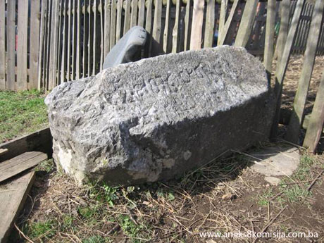 Nekropola sa stećcima na lokalitetu Navitak u selu Boganovići, historijsko područje