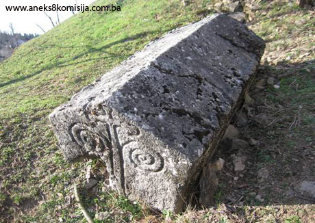 Nekropola sa stećcima na lokalitetu Navitak u selu Boganovići, historijsko područje