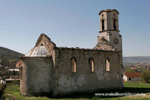 Pravoslavna crkva sv. Vasilija Ostroškog u Blagaju sa pokretnim naslijeđem, graditeljska cjelina