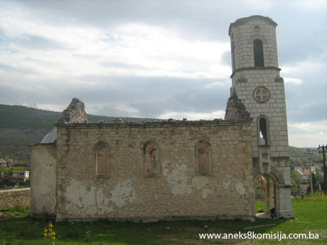 Pravoslavna crkva sv. Vasilija Ostroškog u Blagaju sa pokretnim naslijeđem, graditeljska cjelina