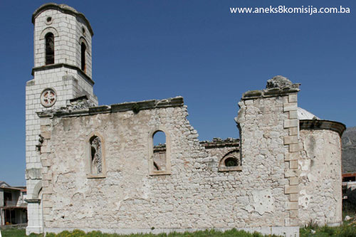 Pravoslavna crkva sv. Vasilija Ostroškog u Blagaju sa pokretnim naslijeđem, graditeljska cjelina