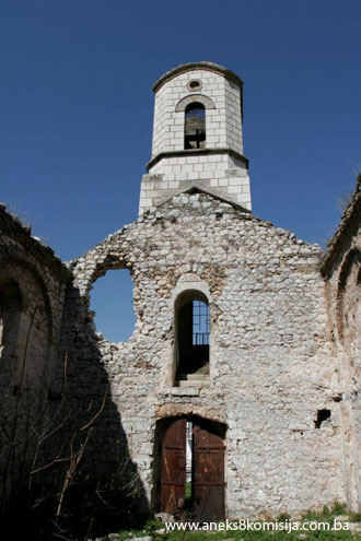 Pravoslavna crkva sv. Vasilija Ostroškog u Blagaju sa pokretnim naslijeđem, graditeljska cjelina