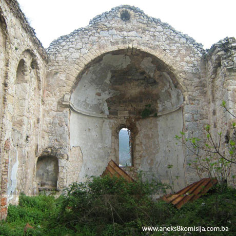 Pravoslavna crkva sv. Vasilija Ostroškog u Blagaju sa pokretnim naslijeđem, graditeljska cjelina