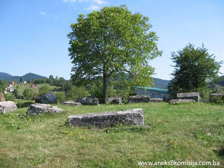 Nekropola sa stećcima “Mramorje“ i starim nišanima u Lavšićima, historijsko područje