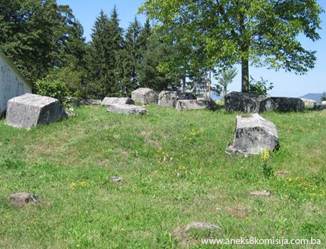 Nekropola sa stećcima “Mramorje“ i starim nišanima u Lavšićima, historijsko područje