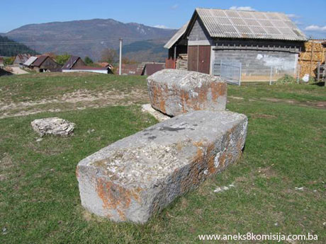 Nekropole sa stećcima i starim nišanima u naselju Budoželje, historijsko područje
