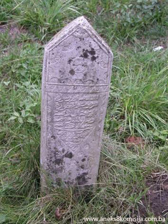 Trzanska  (Alibegova, džamija na Trznju) džamija sa haremom, mjesto i ostaci graditeljske cjeline