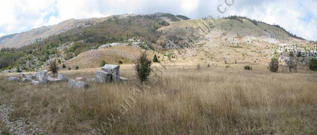 Prahistorijski tumulus i nekropola sa stećcima na lokalitetu Dabića (Velika) poljana, na obroncima planine Bahtijevice, historijsko područje