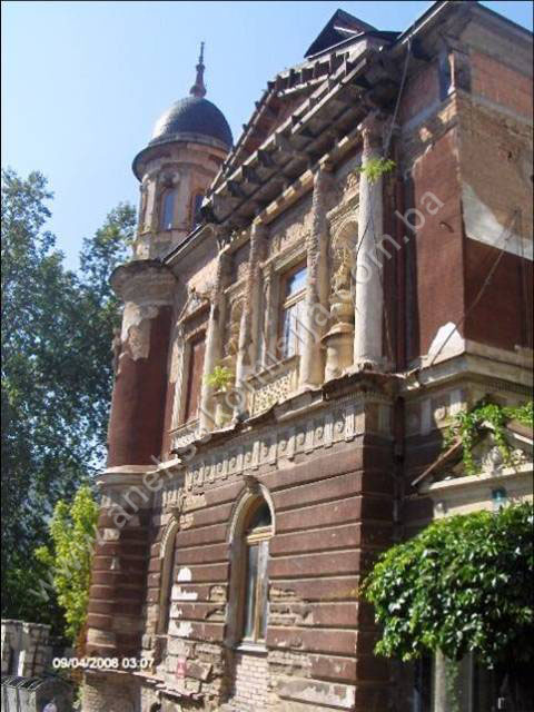 Kompleks vila iz austrougarskog perioda u Petrakijinoj ulici (Vila Mandić, vila Heinricha Reitera, vila Hermine Radisch i vila Forstratha Miklaua), graditeljska cjelina