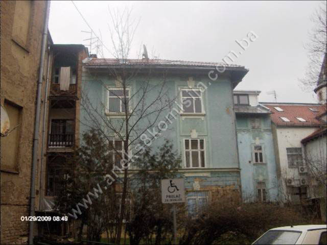 Kompleks vila iz austrougarskog perioda u Petrakijinoj ulici (Vila Mandić, vila Heinricha Reitera, vila Hermine Radisch i vila Forstratha Miklaua), graditeljska cjelina