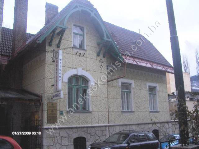 Kompleks vila iz austrougarskog perioda u Petrakijinoj ulici (Vila Mandić, vila Heinricha Reitera, vila Hermine Radisch i vila Forstratha Miklaua), graditeljska cjelina