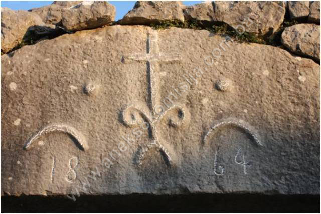 Nekropola sa stećcima i pravoslavna crkva Sv kneza Lazara (grobna crkva kneza Vlađa Bijelića) u Vlahovićima, historijsko područje